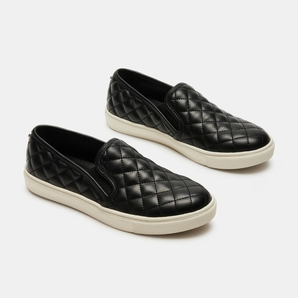 Ecentrcq Black Women’s Steve Madden Sneakers - Picture 2 of 7